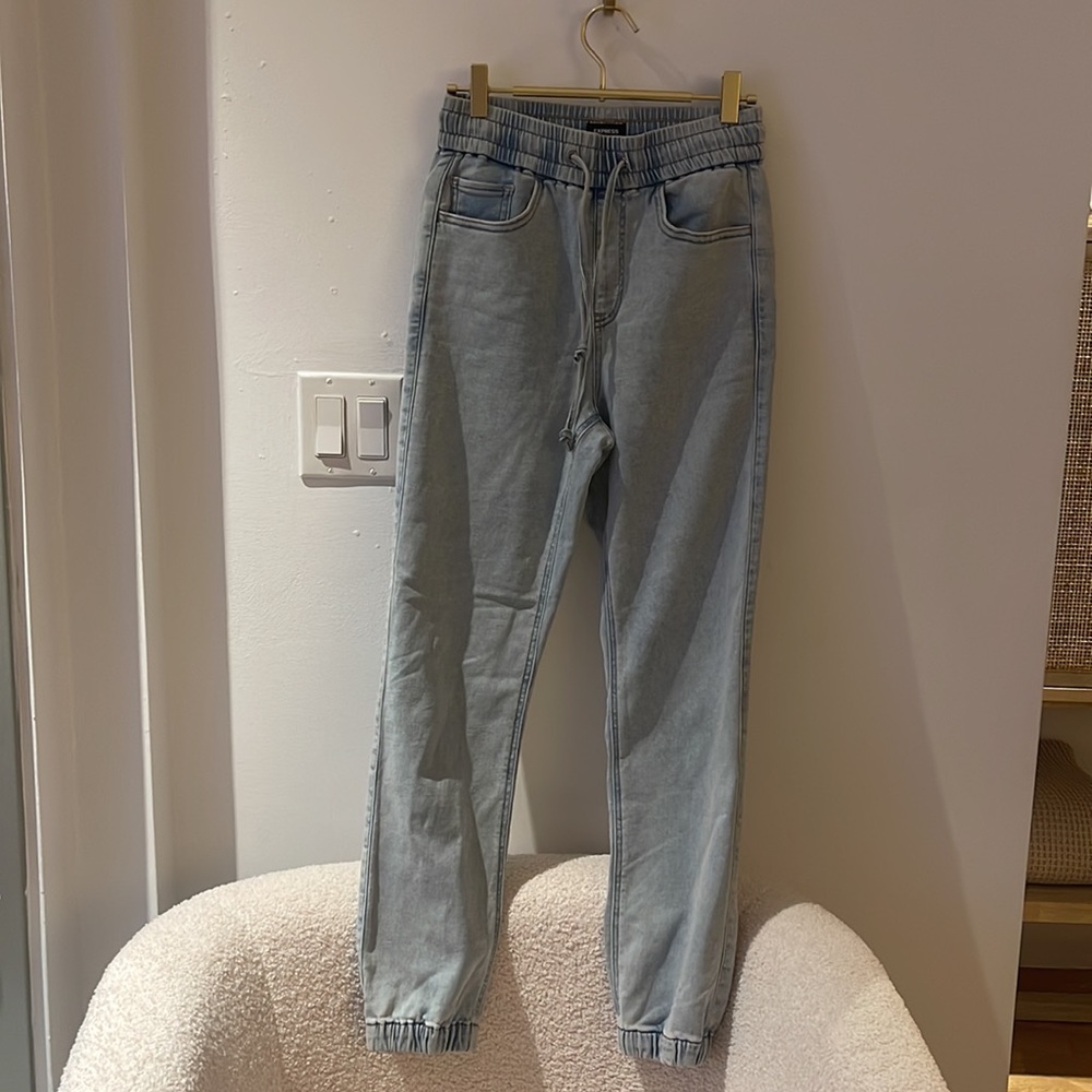NWOT Express High Waisted Knit Elastic Waist Slim Supersoft Jogger Jeans - Picture 5 of 7